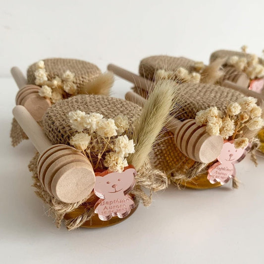 Pot de Miel Ourson Girly avec fleurs séchées et gravure plexiglas rose en forme d’ourson