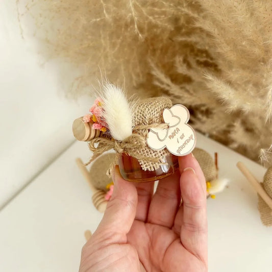 Pot de Miel Féérique décoré de fleurs séchées framboise, cadeau élégant pour mariage