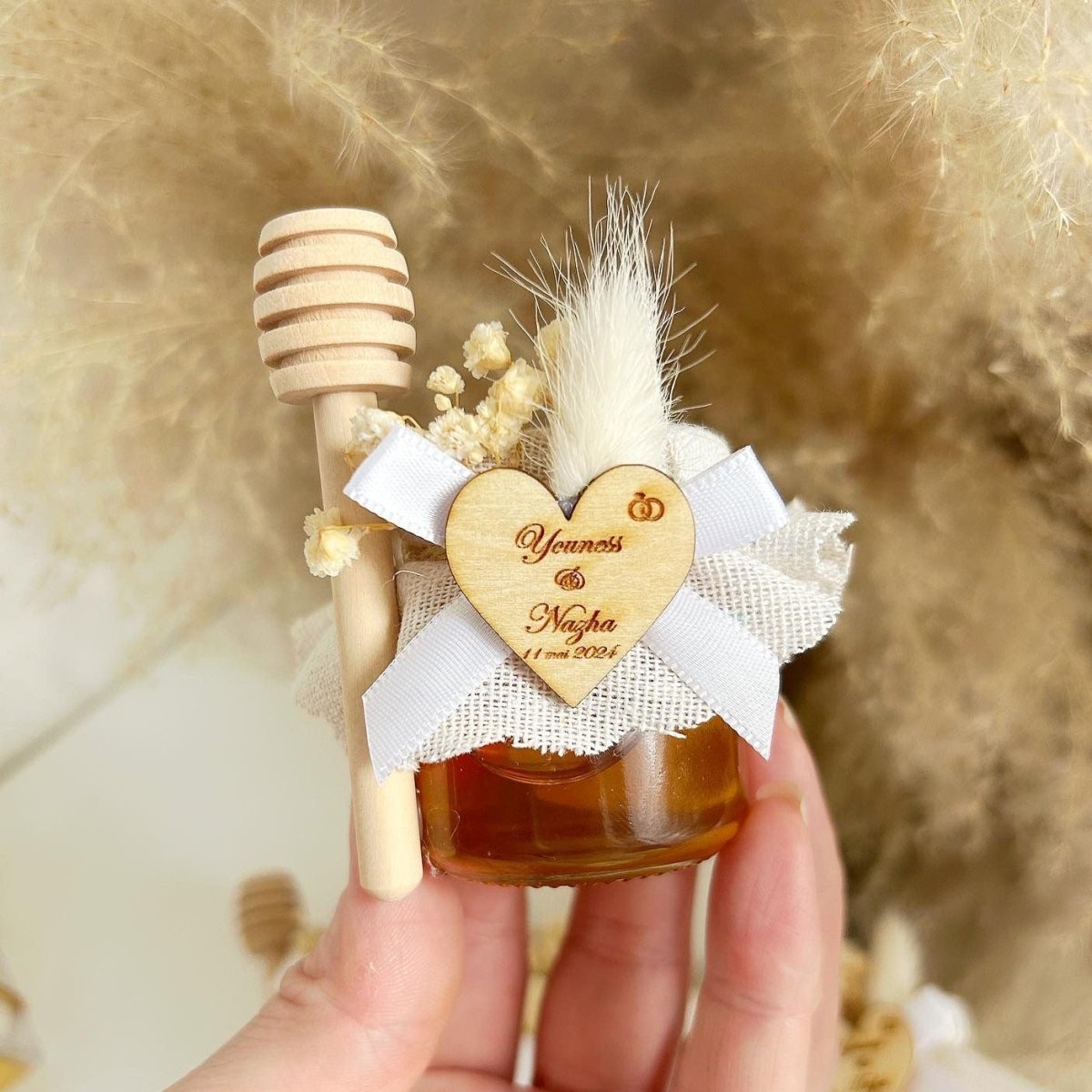 Pot de Miel Maya avec cache-pot en lin blanc et gravure en bois cœur