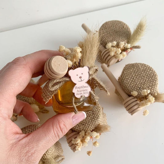 Pot de Miel Ourson Girly avec fleurs séchées et gravure plexiglas rose en forme d’ourson