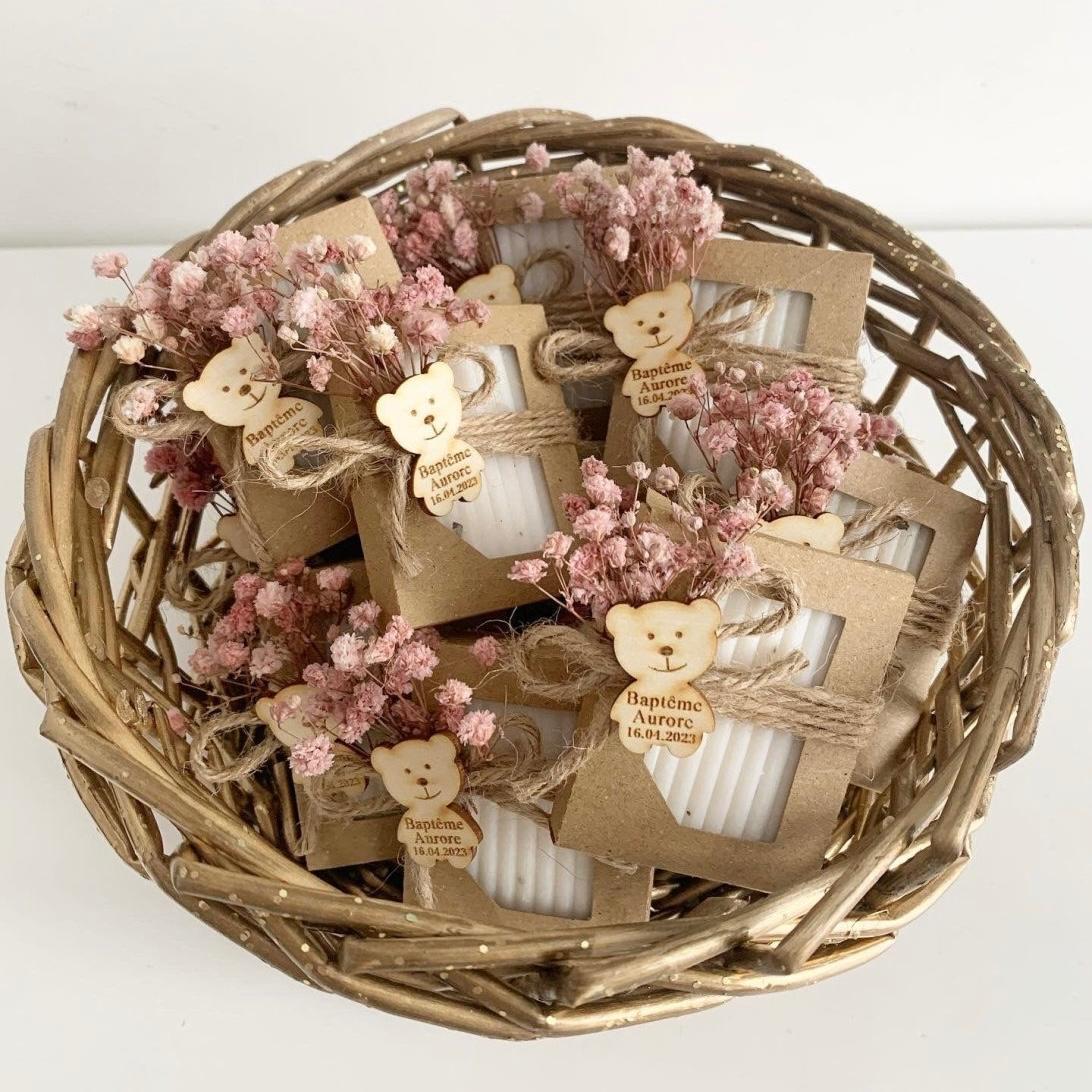 savons ourson personnalisé en boîte kraft avec fleurs séchées roses et corde cadeau invité baptême élégant et naturel - MON CADEAU INVITE